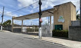 Imóvel 2646790 ['8555534972767'] - ['AVENIDA DOUTOR LUIZ ARTHUR VIEIRA DE OLIVEIR,N. 365 CS10, QD V, CIDADE UNIVERSITARIA - CEP: 57072-245, MACEIO - ALAGOAS'] ['Cidade Universitária'] - ['Maceió']/['AL'] - 1