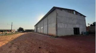 Imóvel 2942390 [''] - ['Lote Urbano nº 01, quadra U, situado no loteamento denominado Loteamento Distrito Industrial Jardim Paraíso DIJP em Naviraí/MS. OBSERVAÇÕES DO AVALIADOR : Estrutura: Alvenaria e galvanizado; Fechamento: Alvenaria e galvanizado; Cobertura: Telhado galvanizado; Fachada: Platibanda; Classificação: Galpão Industrial; Vida Referencial: 70 (setenta) anos. 1º Leilão: 10/08/2026, segunda-feira às 10h30 de Brasília Lance Inicial: R$ 1.170.616,14 (um milhão, cento e setenta mil, se