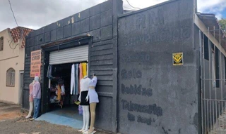 Imóvel 2530090 [''] - ['Lote de terreno denominado A, da quadra D, situado na Vila Madureira, Bairro da Nova Russia, distante 46,00 metros da Rua Araujo de Porto Alegre, medindo 11,00 metros de frente para Rua Francisco Otaviano'] ['Nova Rússia'] - ['Ponta Grossa']/['PR'] - 1