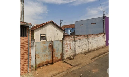 Casa em Pouso Alegre, Conjunto Habitacional João Batista Pereira, Rua Francisco Fernandes, nº 77 - Conjunto Habitacional João Batista Pereira, MG. Área: 77m2