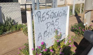 Imóvel 2932192 ['8555521051838'] - ['RUA MARIA DE LOURDES VIEIRA MATOS,N. 277 APTO. 04 BLOCO 07 1º ANDAR, VARANDAS DO CAMPO - CEP: 79072-630, CAMPO GRANDE - MATO GROSSO DO SUL'] ['Jardim Paulo Coelho Machado'] - ['Campo Grande']/['MS'] - 1