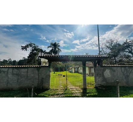 Casa em Embu-Guaçu, Itararé, Rodovia José Simões Louro Junior, km 35 - Itararé, SP. Área: 69904.35m2