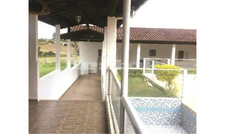 Casa em Salto de Pirapora, Capão Redondo, Sítio Santo Antonio, Zona Rural, SP. Área: 164799.59m2 - imagem 0