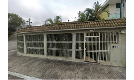 Casa em Guarulhos, Jardim Santa Mena, Rua Conde D'Andrea, 172, SP. Área: 355.4m2