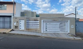 Imóvel 2464094 ['1444415285618'] - ['RUA DONA GUIOMAR ESTEVES,N. 120, RESIDENCIAL SAO LUCAS - CEP: 37131-566, ALFENAS - MINAS GERAIS'] ['Jardim Aeroporto III'] - ['Alfenas']/['MG'] - 1