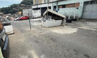 Imóvel 2909694 ['1555520389020'] - ['RUA PEDRO ALEXANDRINO,N. 77 ANTIGO BECO DOS FERNANDES, MADUREIRA - CEP: 21360-070, RIO DE JANEIRO - RIO DE JANEIRO'] ['Madureira'] - ['Rio de Janeiro']/['RJ'] - 1