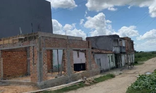 Imóvel 2614194 ['8444406321923'] - ['RUA D,N. SN LT 118 QD 05, SANTOS DUMONT - CEP: 49300-000, TOBIAS BARRETO - SERGIPE'] [''] - ['Tobias Barreto']/['SE'] - 1