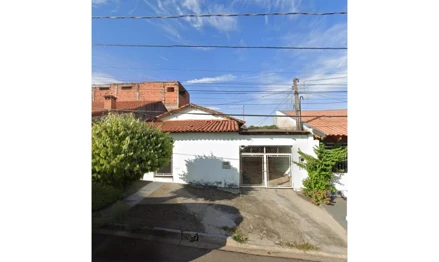 Casa em Porto Feliz, Cidade Jardim, Rua Julio Alves de Oliveira nº 36, SP. Área: 250m2