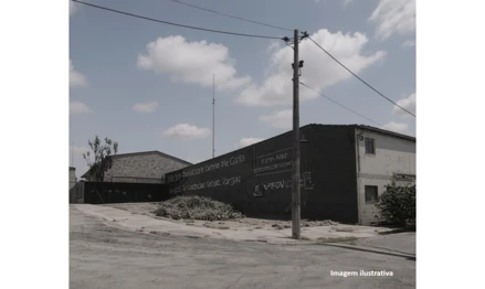 Terreno em Bauru, Núcleo Residencial Presidente Geisel, Av. Nações Unidas, 15- esquina com a rua Hugo Cavichini Pires, quarteirão 2, lado ímpar, SP. Área: 300m2