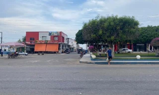 Imóvel 2412695 ['8444403244200'] - ['RUA ANTONIO QUEIROZ,N. 02 BL B, LT 04, CENTRO - CEP: 65272-000, SANTA LUZIA DO PARUA - MARANHAO'] [''] - ['Santa Luzia Do Paruá']/['MA'] - 1