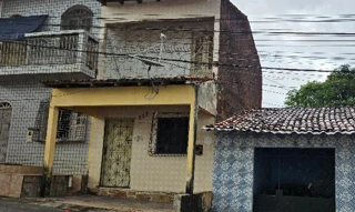 Imóvel 2412696 ['8152100023749'] - ['RUA CARLOS GOMES,N. 303, VILA PASSOS - CEP: 65025-210, SAO LUIS - MARANHAO'] ['Vila Passos'] - ['São Luís']/['MA'] - 1