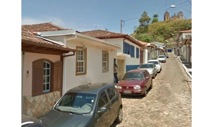 Casa em Mariana, Centro, Rua Barão de Camargos, 211, MG. Área: 214m2