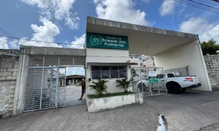 Imóvel 2431197 ['8444430087587'] - ['RUA VEREADOR JOSE RAIMUNDO DOS SANTOS,N. 95 APTO. 003 BL 5, BENEDITO BENTES - CEP: 57084-440, MACEIO - ALAGOAS'] ['Benedito Bentes'] - ['Maceió']/['AL'] - 1