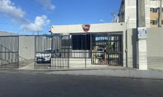 Imóvel 2431198 ['8555539998926'] - ['AVENIDA DEPUTADA SELMA BANDEIRA,N. 242 APTO. 4 BL 03, ANTARES - CEP: 57083-630, MACEIO - ALAGOAS'] ['Antares'] - ['Maceió']/['AL'] - 1