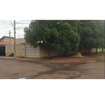 Casa em Jaboticabal, Jardim Bom Jesus, Rua Vicente Tofani, 157, SP. Área: 335.87m2