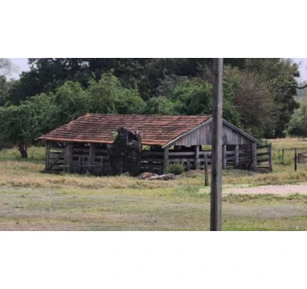 Imóvel • com a área de 27.965m²
