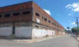 Imóvel 2523198 [''] - ['R. Rui Barbosa, 15'] ['Centro'] - ['Arapiraca']/['AL'] - 1