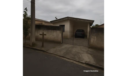 Casa em Bauru, Nucleo Hab. Pres. Geisel, Rua Célio Palaro, nºs 2-90 (matrícula) e 2-80 (laudo pericial)- L8, SP. Área: 130.66m2