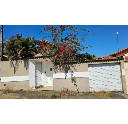 Casa em Guaratinguetá, Santa Edwiges, Avenida Arquiteto Paulo Cesar Boueri, 629, SP. Área: nullm2