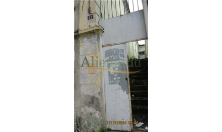 Casa em Santos, Vila Nova, Rua Bittencourt, 27, SP. Área: 194.7m2